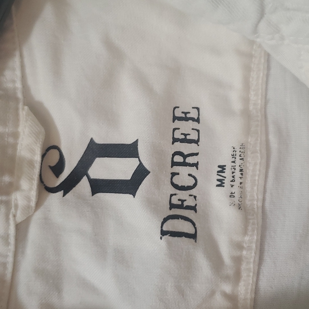 Shirt - Picture 2 of 3